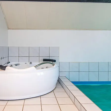 5 Star In Juelsminde Ferienhaus *